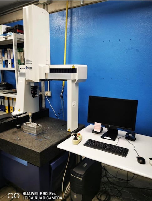 MITUTOYO Crysta-Apex 5  2007